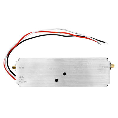 مكاسب عالية 45dBm 30W RF مكبر الموجات 900 -1400MHz لجهاز التشويش الإشارة الطائرات بدون طيار و FPV تعزيز